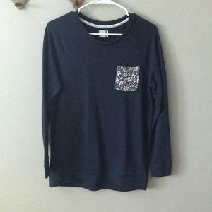 4/$20 🖤 Baggy sweater/sweatshirt floral